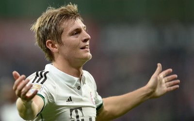 第一电竞快讯-克瓦拉茨赫利亚任意球直接破门梅开二度