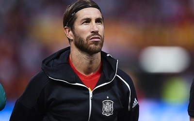 第一电竞快讯-多夫比克这脚吊射越过门将